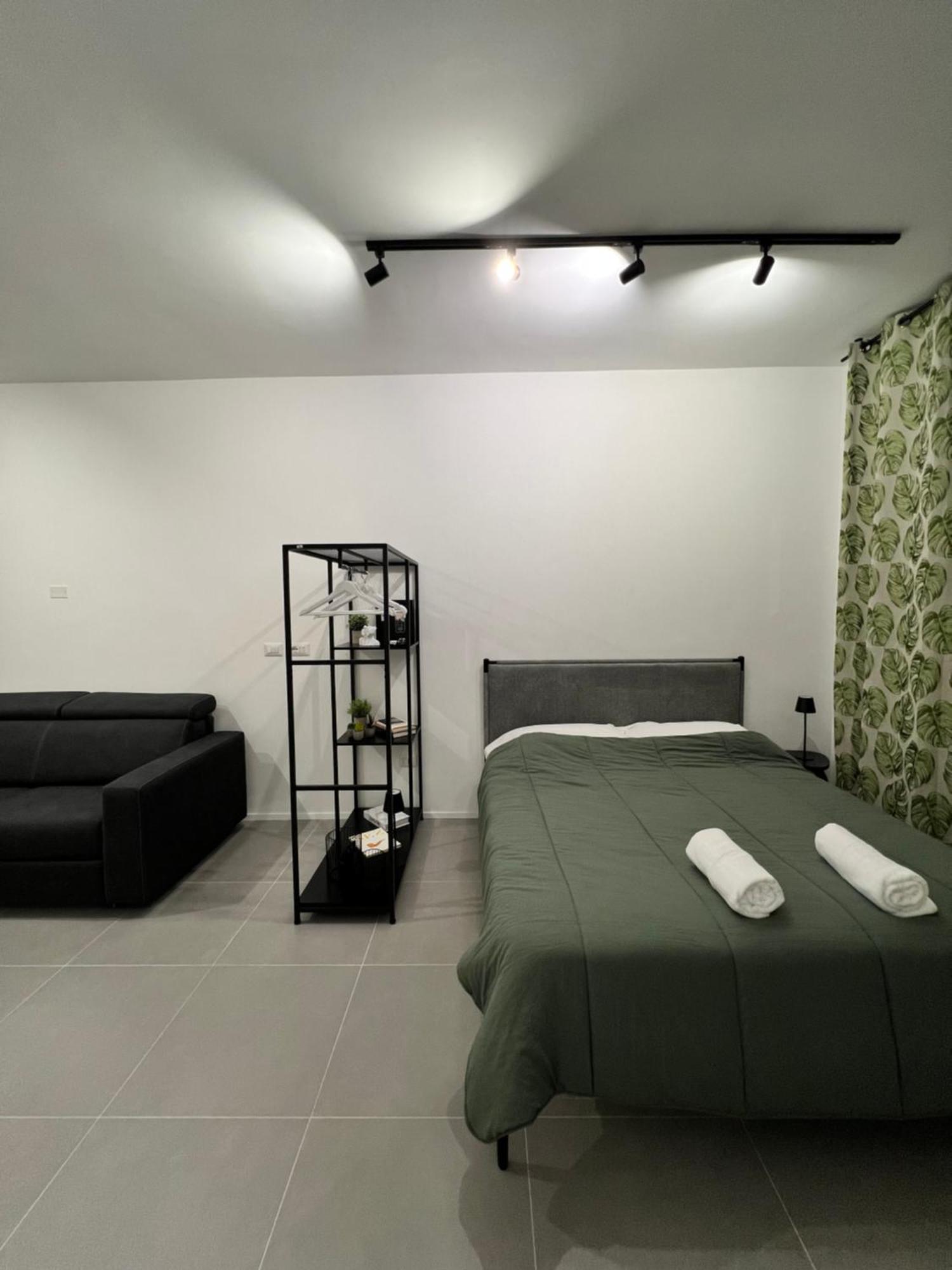 Room 12 Milano Luaran gambar